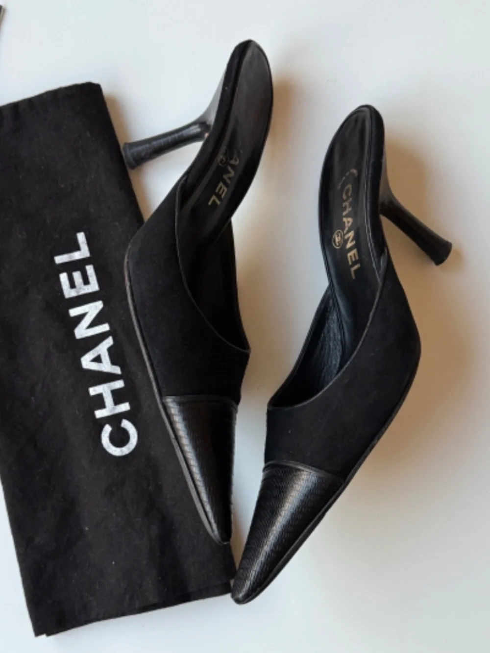 CHANEL vintage black